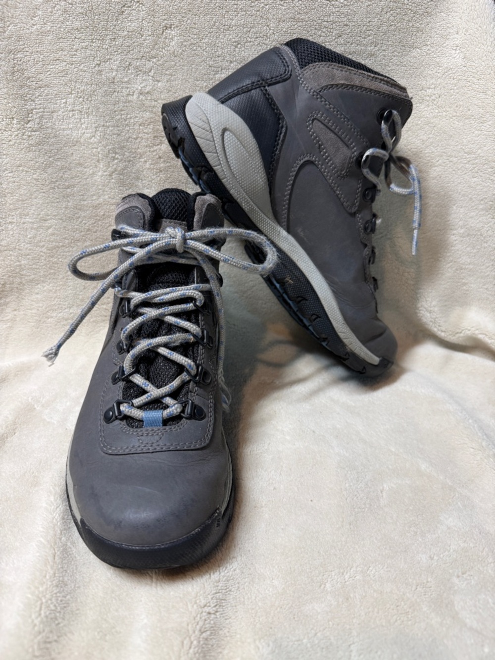 Columbia Newton Ridge Plus Waterproof Hiking Boots Gray